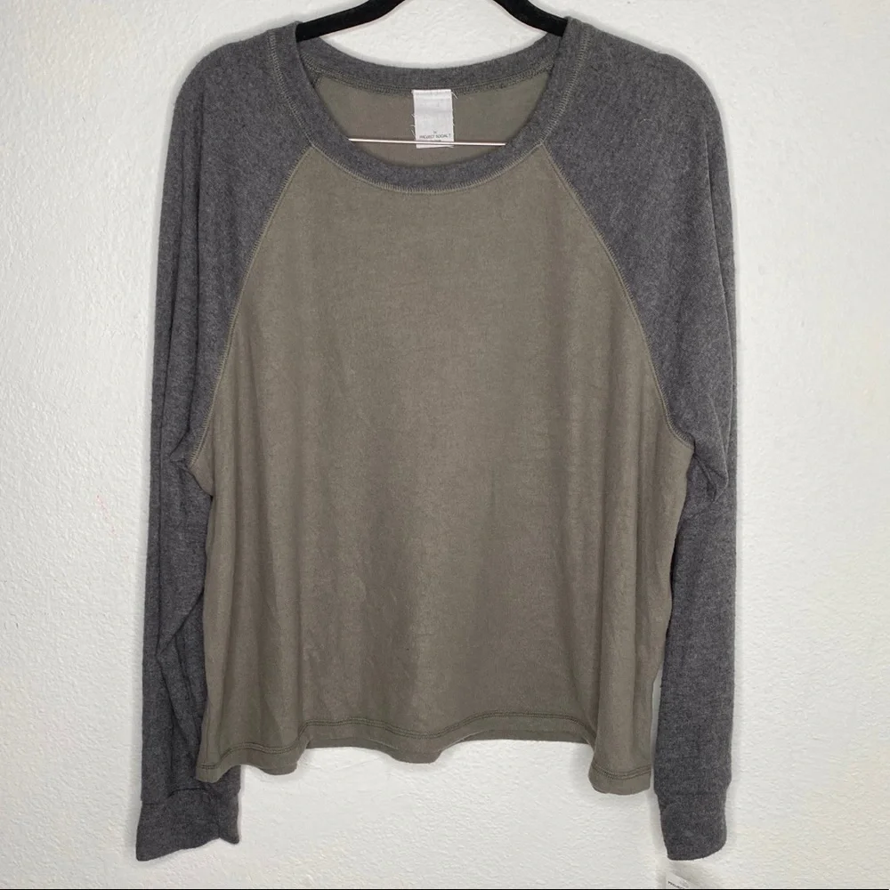 Project social T chelsea raglan sleeve sweatshirt - Picture 2 of 10